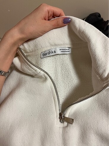 xs Beden beyaz Renk Bershka sweatshirt