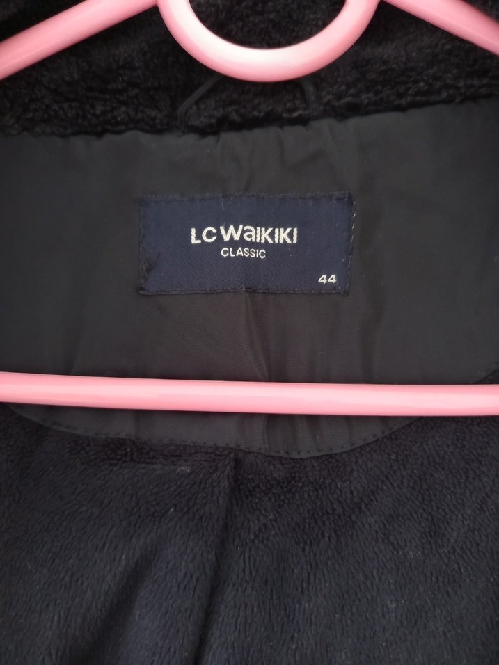 Siyah Kürklü Kadın Midi Kaban - Görsel 4