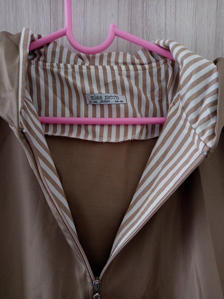 Kapüşonlu Bej Uzun Kadın Trençkot - Görsel 2