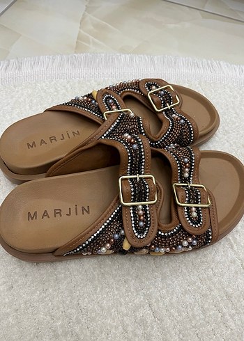 Marjin İslemeli Deri Kadin Terlik