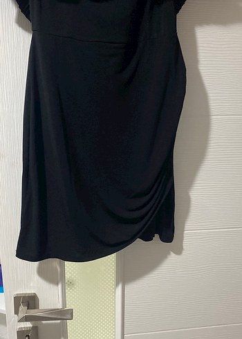 Piliseli V Yaka Siyah Uzun Abiye Elbise - Görsel 2