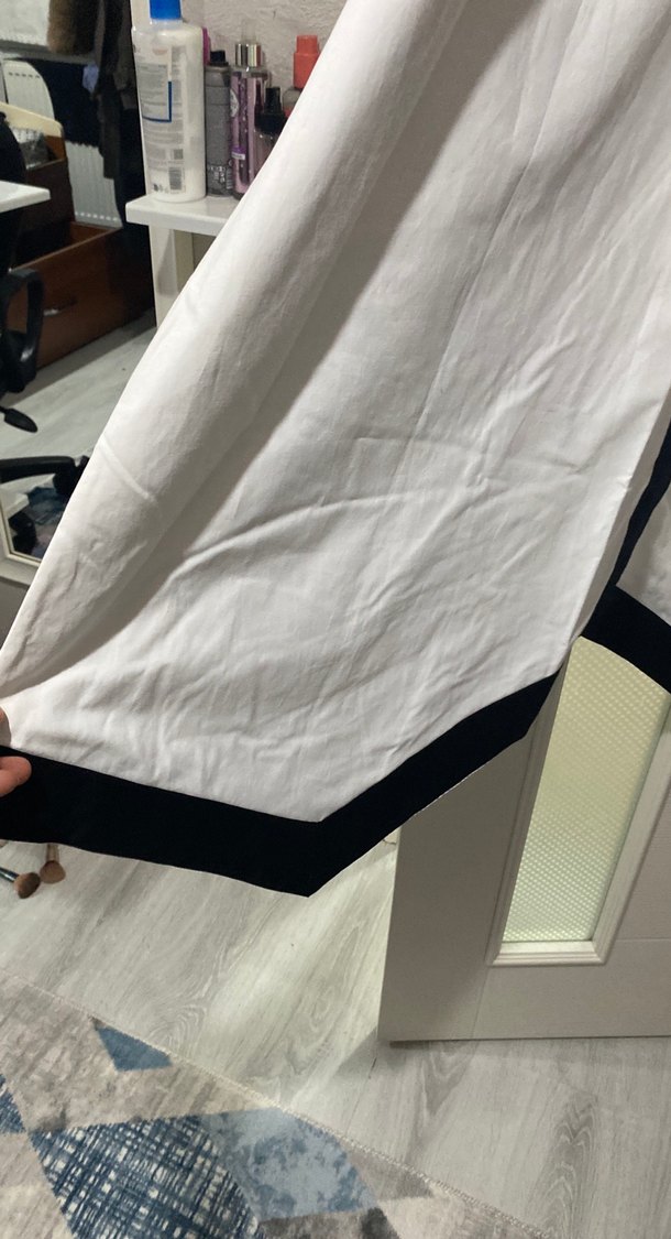 V Yaka Siyah Beyaz Uzun Elbise - Görsel 3