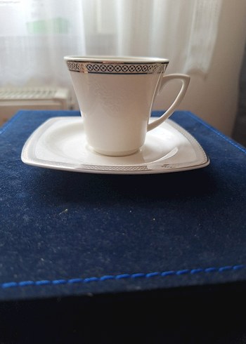 Gri Desenli Beyaz Porselen Fincan Seti - Görsel 2