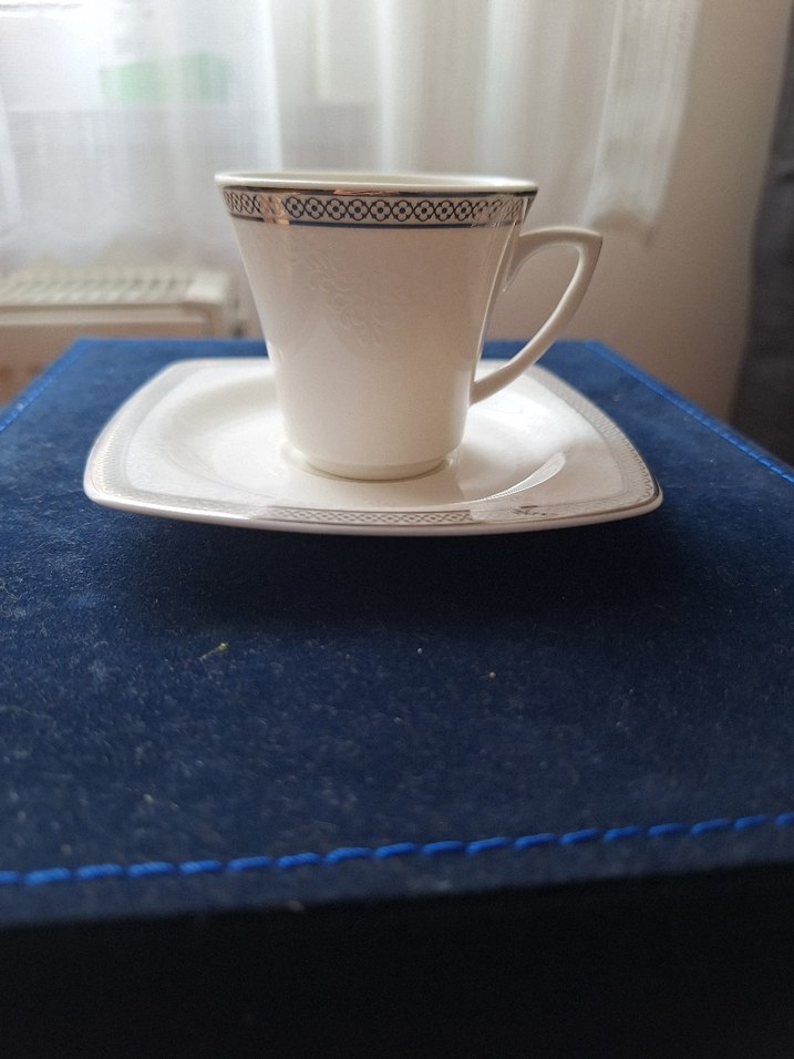 Gri Desenli Beyaz Porselen Fincan Seti - Görsel 2