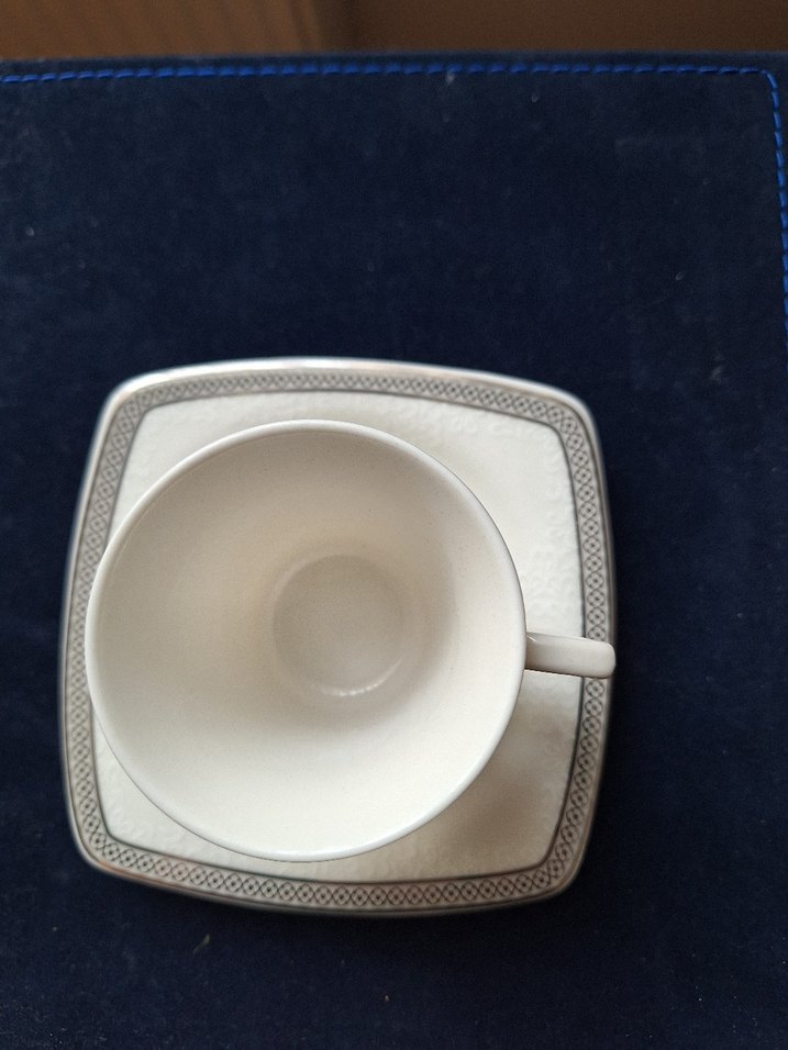 Gri Desenli Beyaz Porselen Fincan Seti - Görsel 3