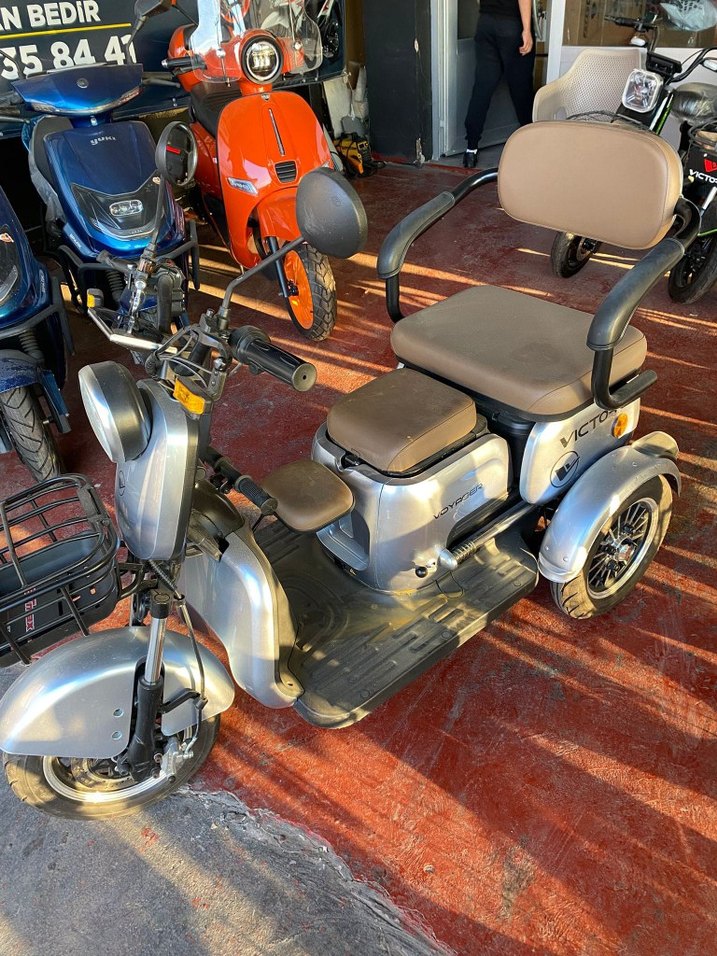 Gri Scooter'ı Rahat Oturmalı Çocuk Oturacaklı - Görsel 3