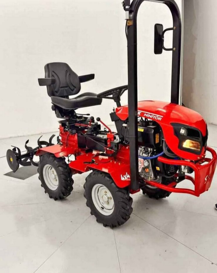 Kırmızı Çapa Makinası Araç 4x4 - Görsel 3