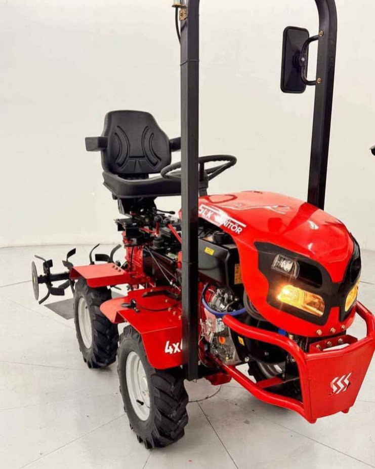 Kırmızı Çapa Makinası Araç 4x4 - Görsel 2