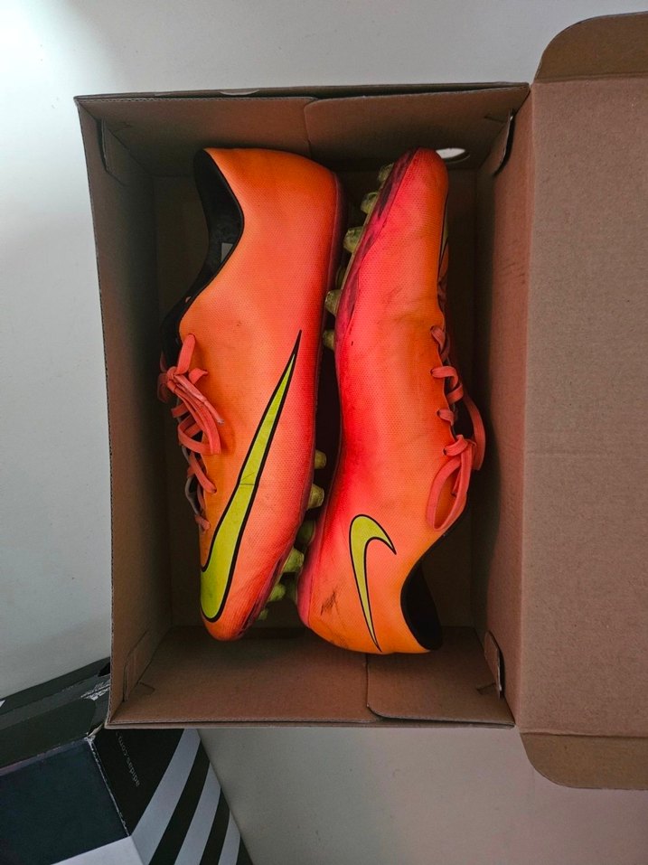 Orijinal Nike Krampon 47 numara - Görsel 3