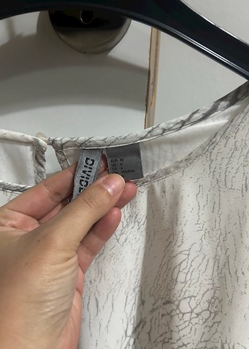 H&M Asimetrik Bluz - Görsel 3