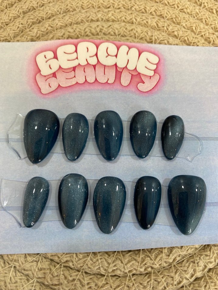 Moonlight 10lu Sedefli protez jel takma tırnak seti kısa badem - Görsel 2