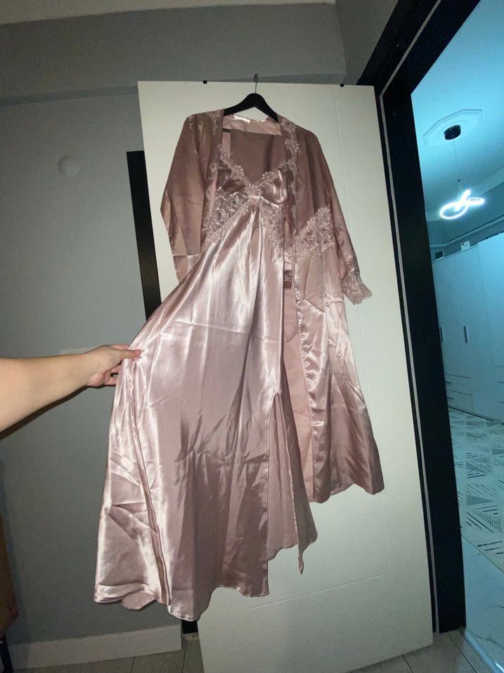 PERİN MARKA Pudra Saten Kadın Sabahlık Takımı - Görsel 2