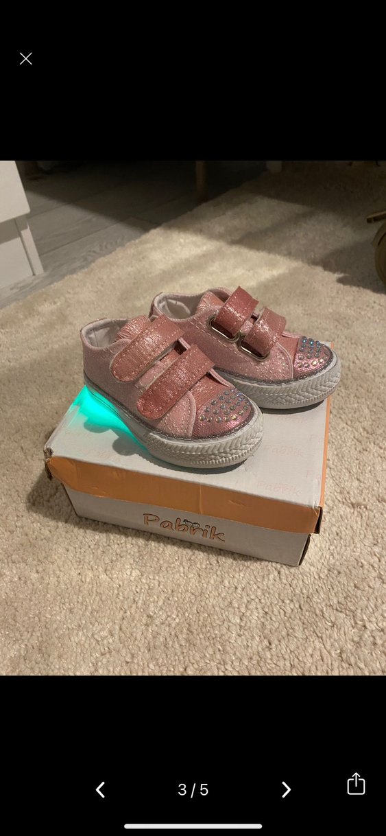 Kız Çocuk Pembe Taşlı Cırt Cırtlı ve Işıklı Spor Ayakkabı - Görsel 3