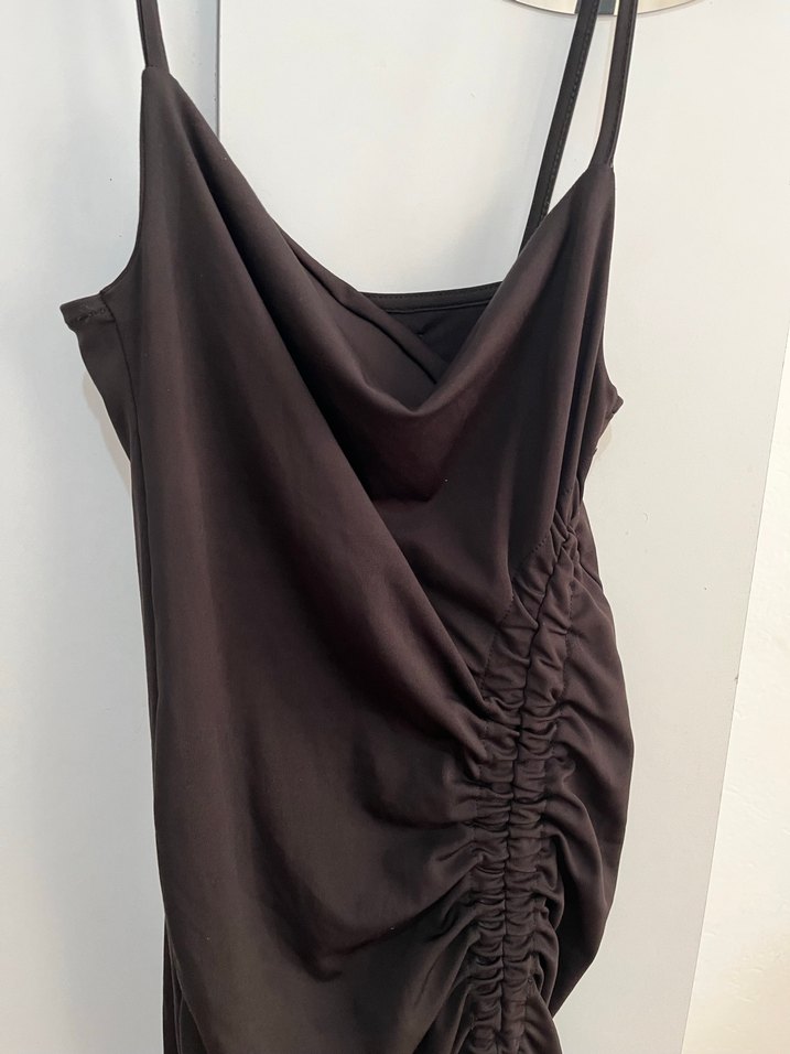 Siyah Yırtmaçlı Uzun Elbise - Görsel 3