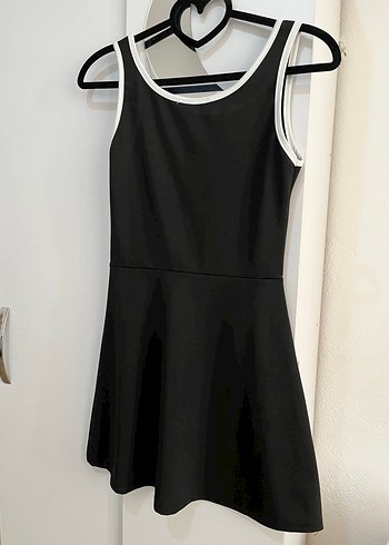 V Yaka Siyah Mini Elbise - Görsel 2