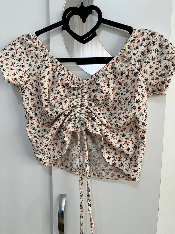 Çiçek baskılı büzgülü takım - Görsel 3