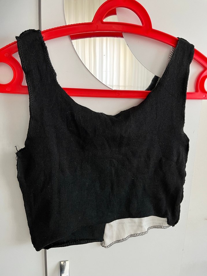 Kadın Siyah-Beyaz Desenli  Crop Top - Görsel 2