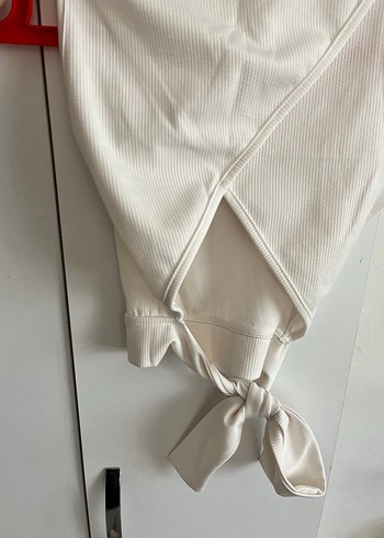 Beyaz Bağlamalı Mini Atlet - Görsel 3