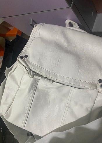 Beyaz Deri Kadın Sırt Çantası - Görsel 4