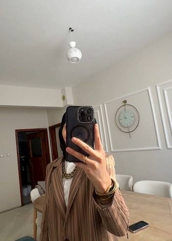 Çizgili karemel renginde şık takım - Görsel 2