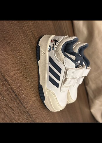 Adidas 23