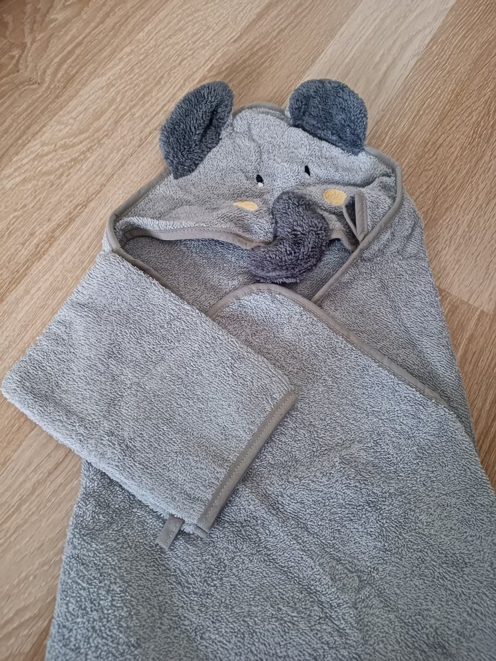Kapüşonlu Gri Erkek Çocuk Bornoz ve Havlu - Görsel 2