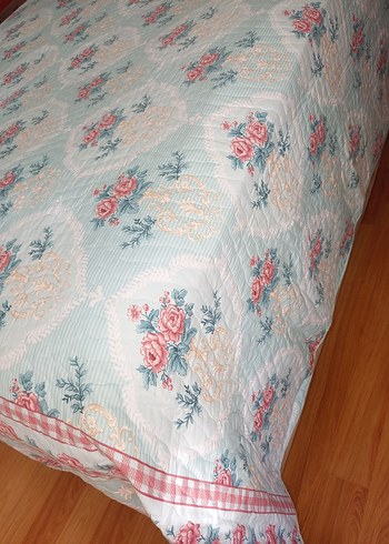 Çiçek Desenli Pastel Renkli Yatak Örtüsü - Görsel 4