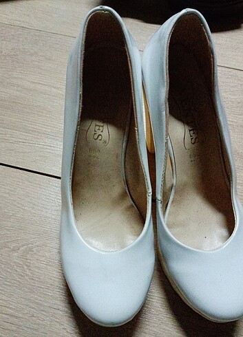 Ventes beyaz ayakkabı 