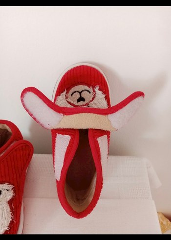 Nakışlı Kız Çocuk Kırmızı Sıcak Ev Terliği - Görsel 2