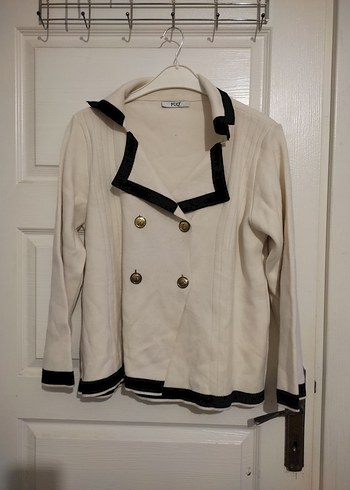 Düğmeli Beyaz Midi Kadın Ceket - Görsel 2