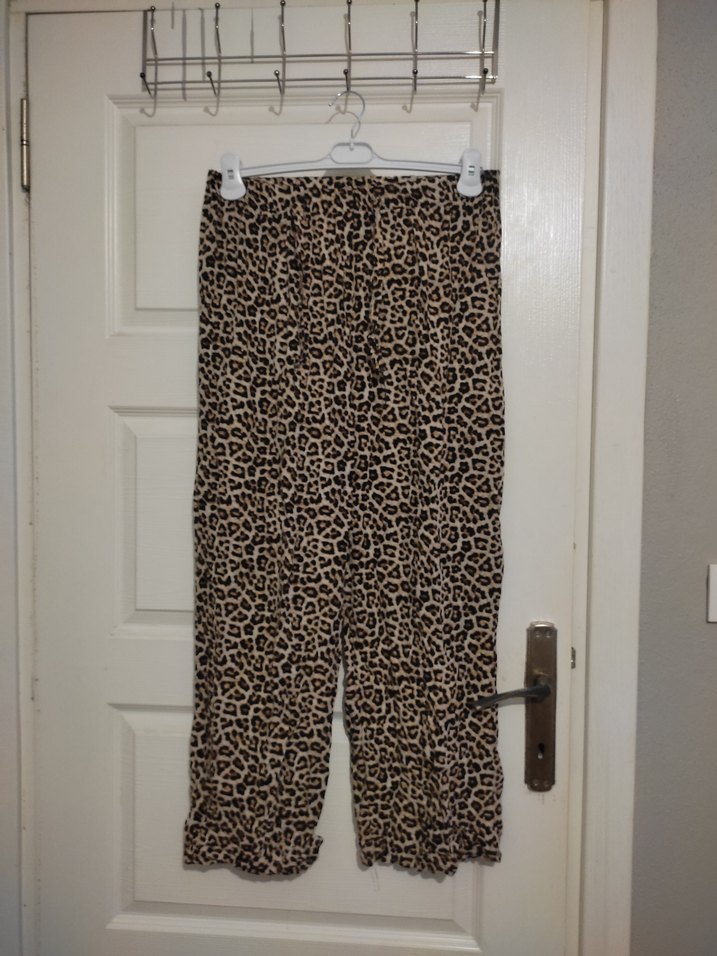 Kahverengi Leopar Desenli Bol Kesim Kadın Pantolon - Görsel 2