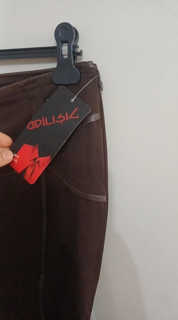 Kahverengi Bel Detaylı Mini Kalem Etek - Görsel 4