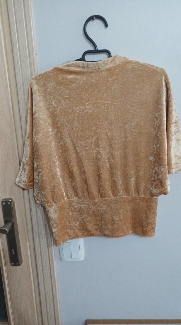 Bej Süet Mini Düğmeli V Yaka Kadın Hırka - Görsel 3