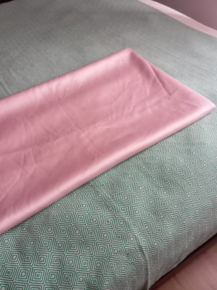 Pembe saten - Görsel 2