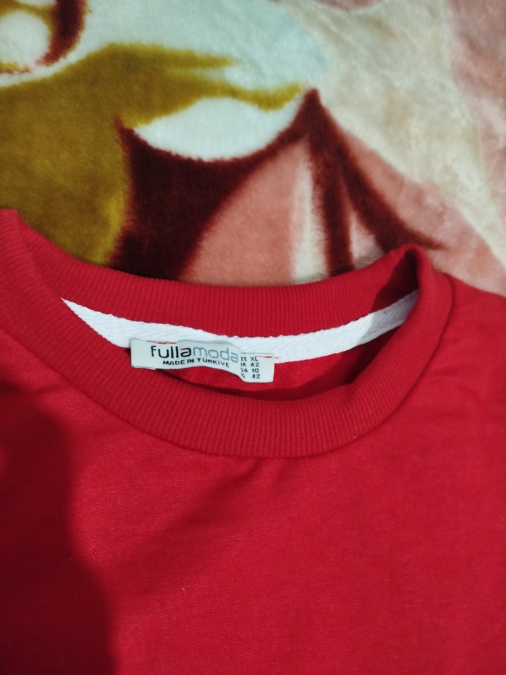 Kırmızı Baskılı Uzun Kollu Sweatshirt XL beden fulla marka - Görsel 2