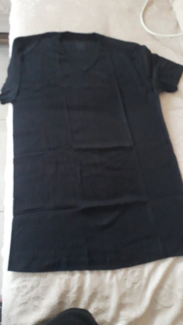 Erkek Siyah Keten V Yaka Tişört - Görsel 2