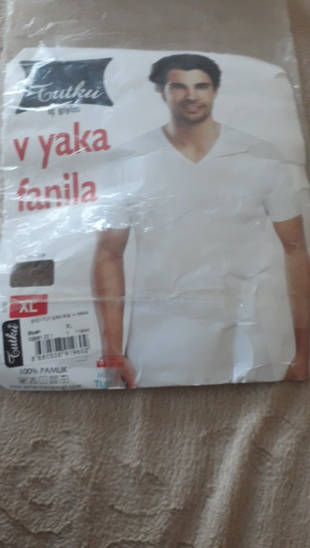 Erkek Siyah Keten V Yaka Tişört - Görsel 3