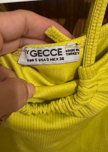 Neon yeşili boyundan bağlamalı elbise - Görsel 2