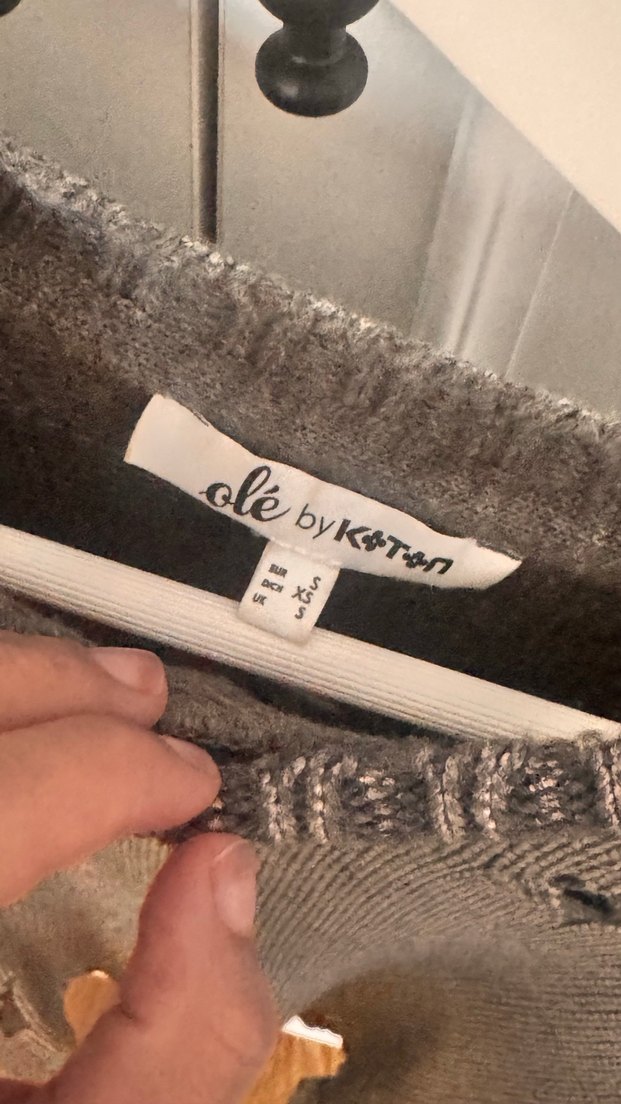 Gri Delikli Triko Kadın Kazak - Görsel 2