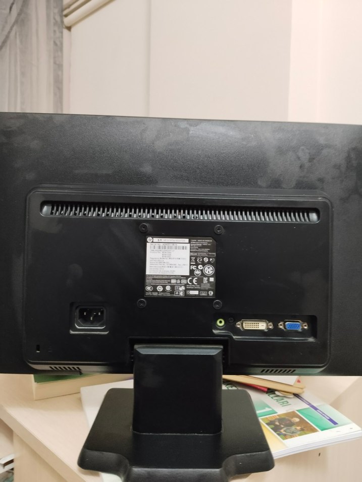 Siyah HP Monitör - Görsel 2