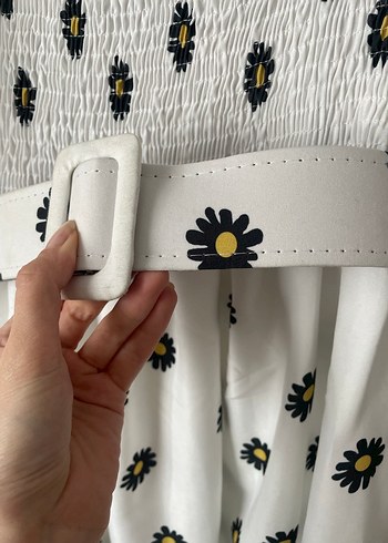 Beyaz Çiçek Desenli  Elbise - Görsel 5