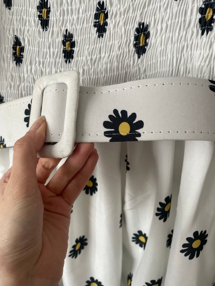 Beyaz Çiçek Desenli  Elbise - Görsel 5