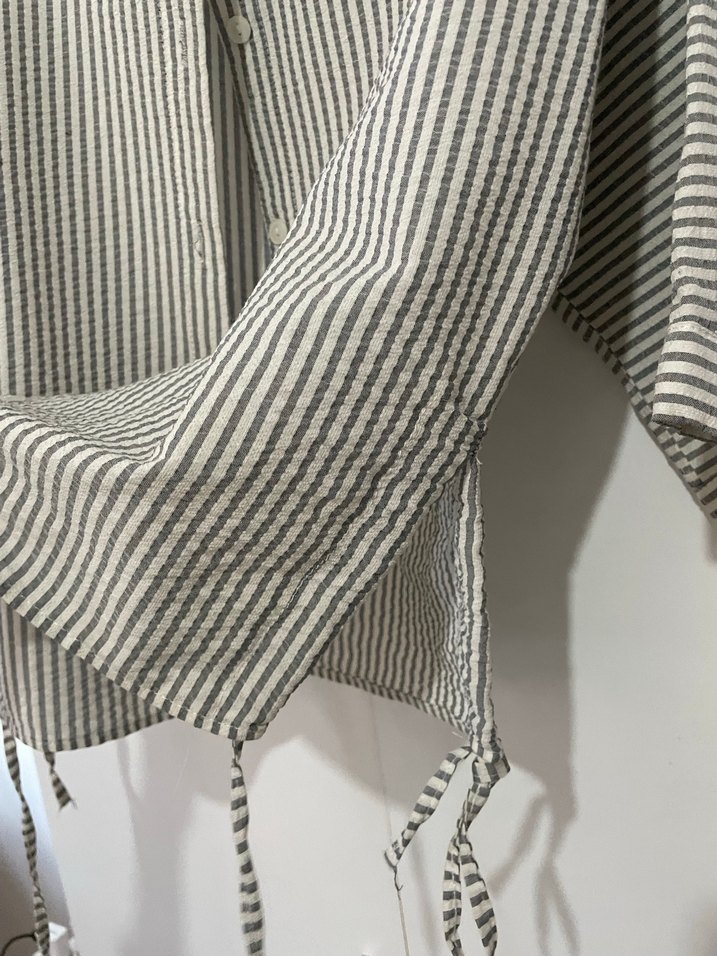 Düğmeli Kısa Kollu Çizgili Gömlek - Görsel 2