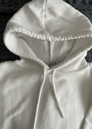 Beyaz Kapüşonlu Kadın Sweatshirt - Görsel 2