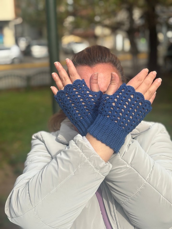 Dantel Detaylı Mavi Örgü Kadın Eldiven - Görsel 4