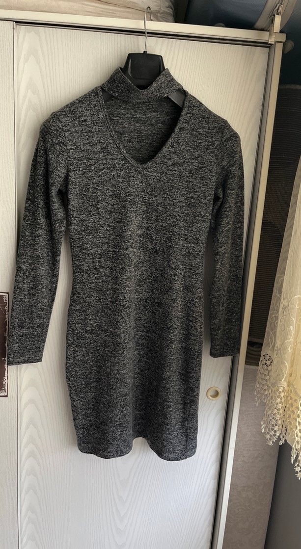 Gri V Yaka Uzun Kollu Triko Elbise - Görsel 2