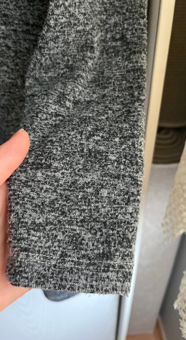 Gri V Yaka Uzun Kollu Triko Elbise - Görsel 5