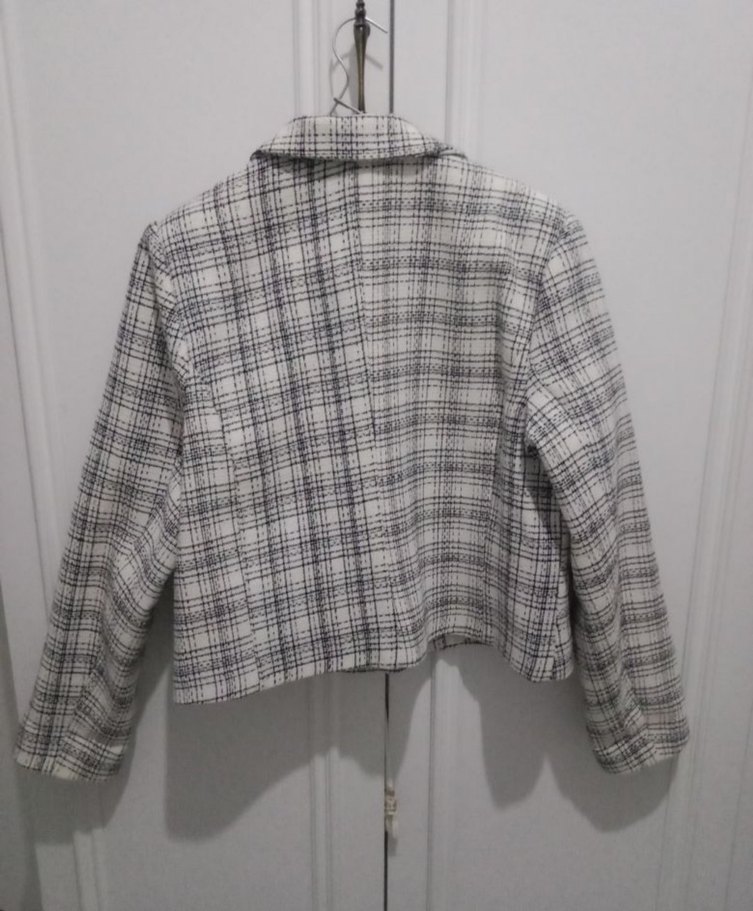 Gri Mini Düğmeli Kadın Ceket - Görsel 3