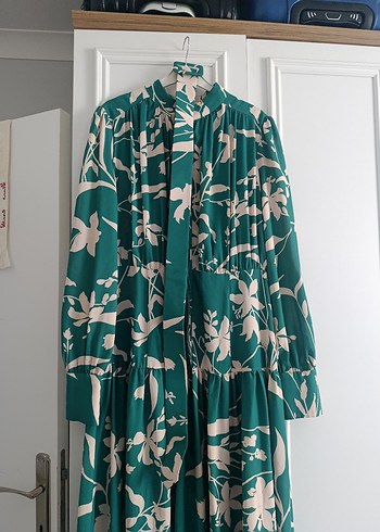 Yeşil Çiçek Desenli Uzun Piliseli Elbise - Görsel 8