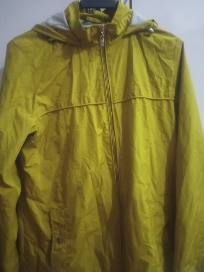 kadın yeşil yağmurluk - Görsel 3